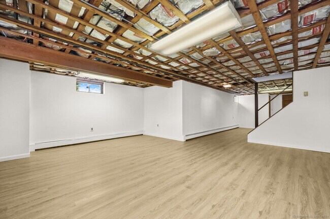 Building Photo - 5 Saviano Ln