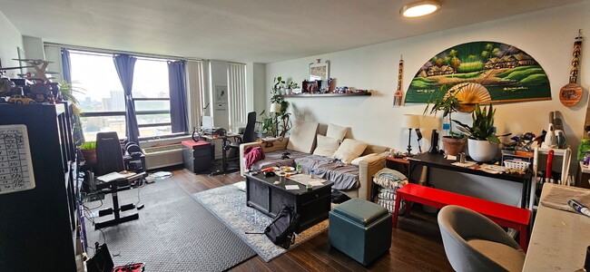 Building Photo - UPTOWN - GREAT 1BD/1BTH CONDO FOR RENT!