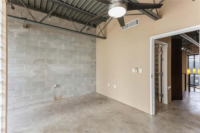 Building Photo - 217 N 12th St