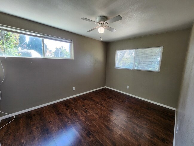 Building Photo - Updated 1BR/1BA apartment