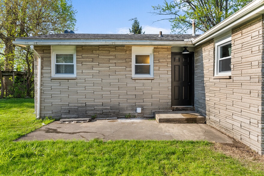 Building Photo - 124 S 9th St