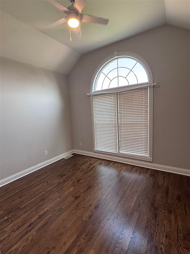 Building Photo - 311 Augusta Ave