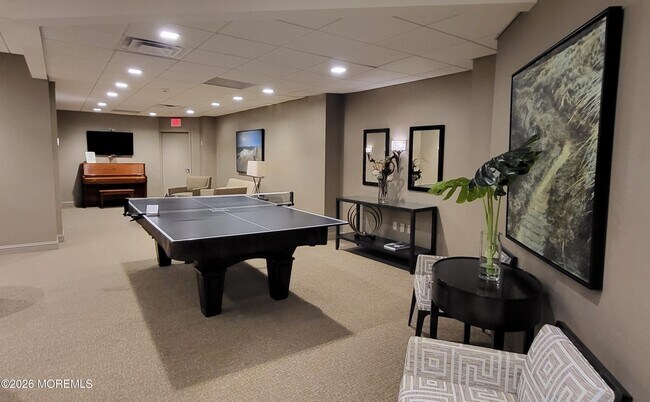 Building Photo - 1 Channel Dr