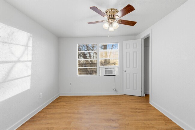 Building Photo - 212 Salinas Rd