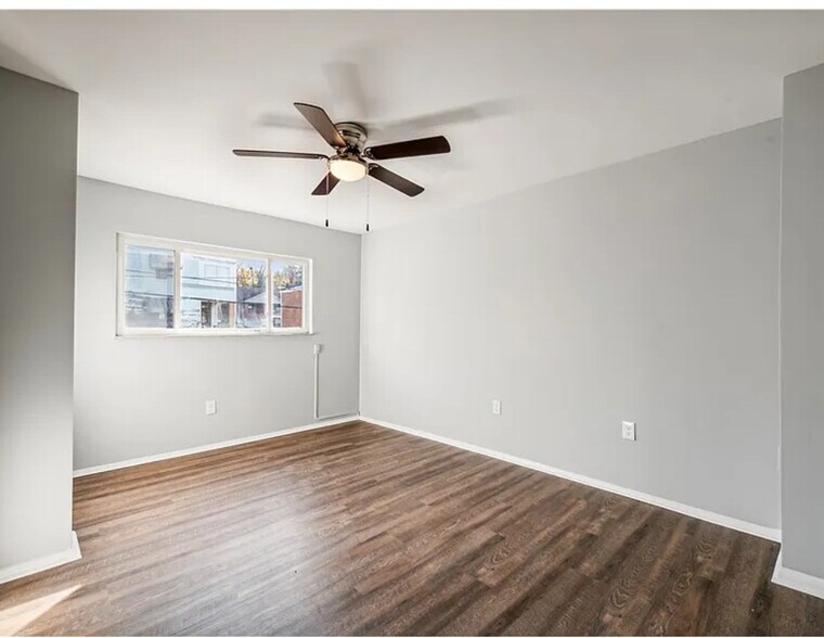 Building Photo - 815 Monongahela Ave