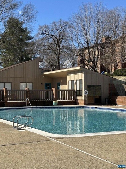 Building Photo - 111 Turtle Creek Rd