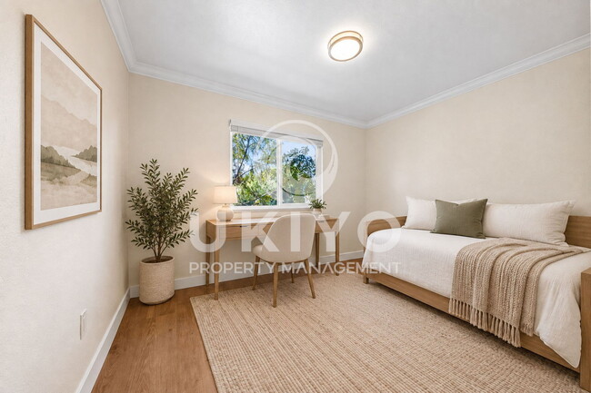 Building Photo - 3007 Nicol Ave