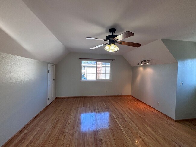 Building Photo - CAMBRIAN - Beautifully maintained home with hardwood floors and central A/C.