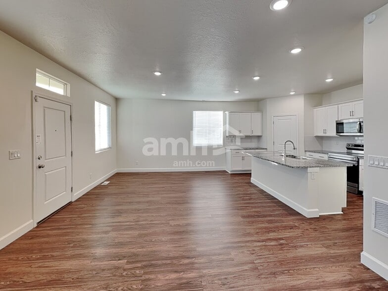 Building Photo - 5966 Verdigris Dr