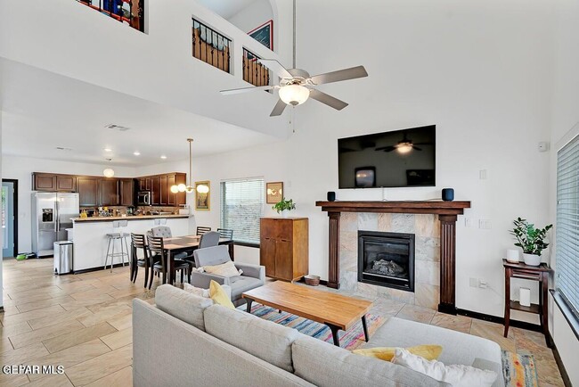 Building Photo - 7355 Via Canutillo Dr
