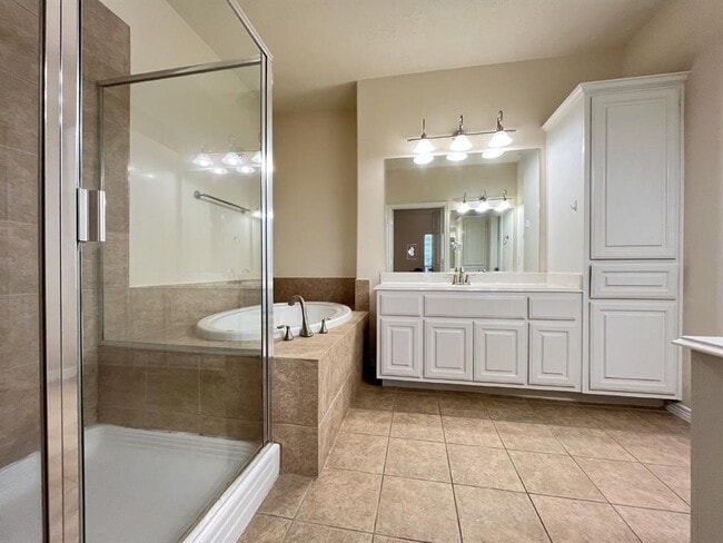 Building Photo - 7814 Stoneyway Dr