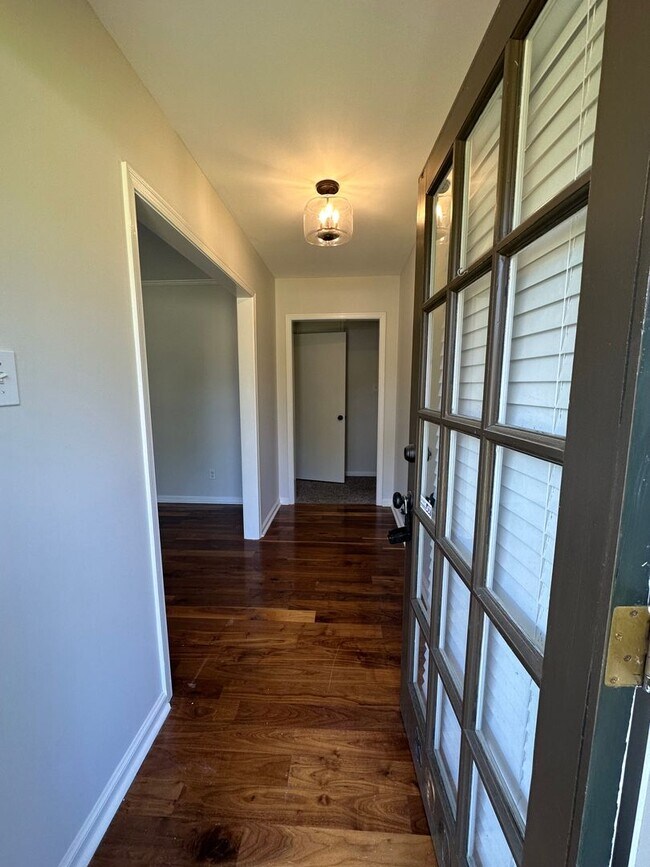Building Photo - 3906 Dalraida Pl