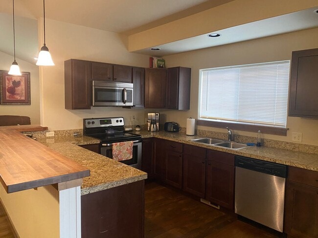 Building Photo - 3 Bed 2 Bath home in Bozeman