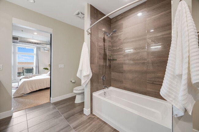 Building Photo - 3198 Blake St