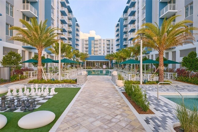 Building Photo - 3055 W 16th Ave