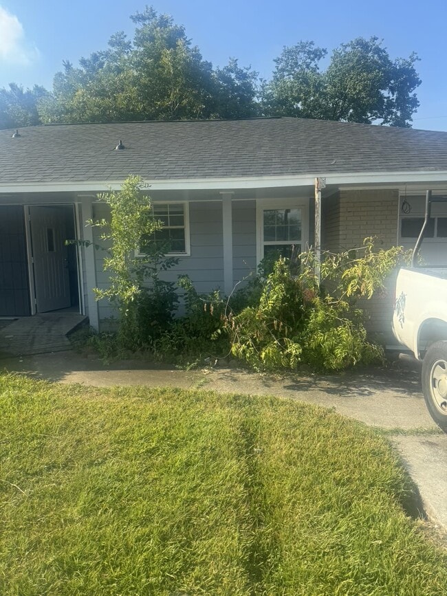 Building Photo - 1210 Roper St