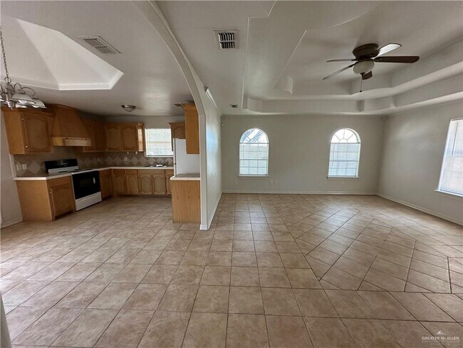 Building Photo - 3804 Zelma St