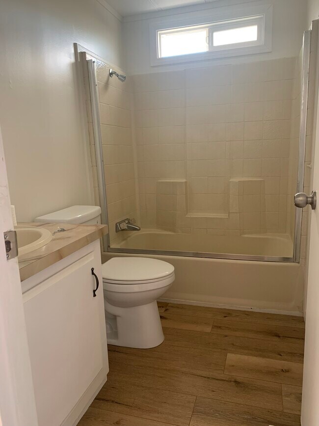 Building Photo - 523 Piute St