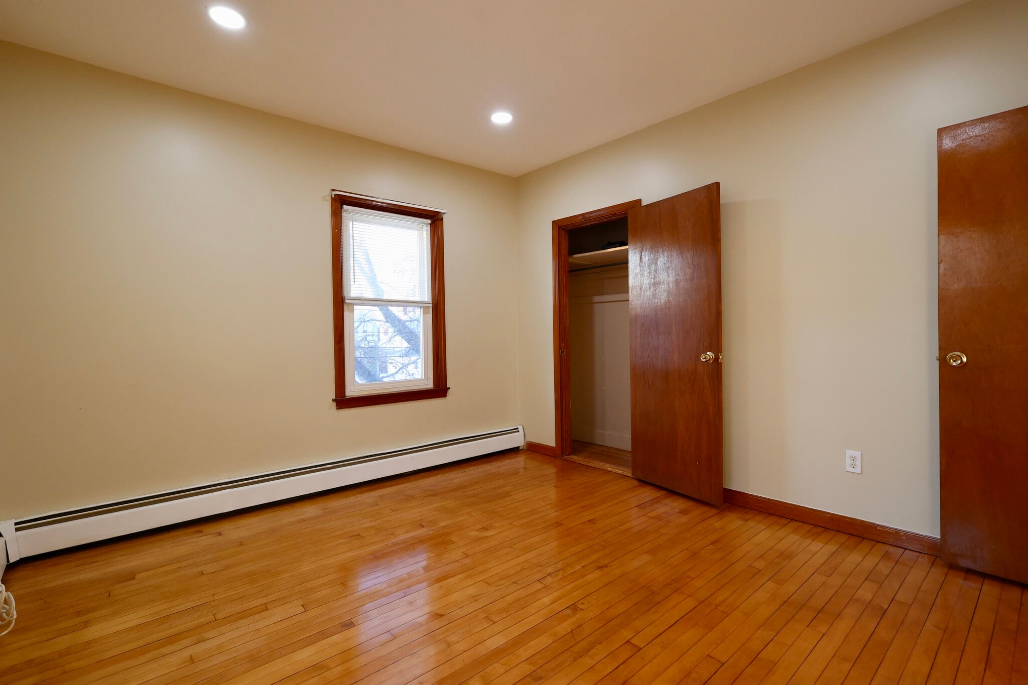 Building Photo - 31 Anthony St