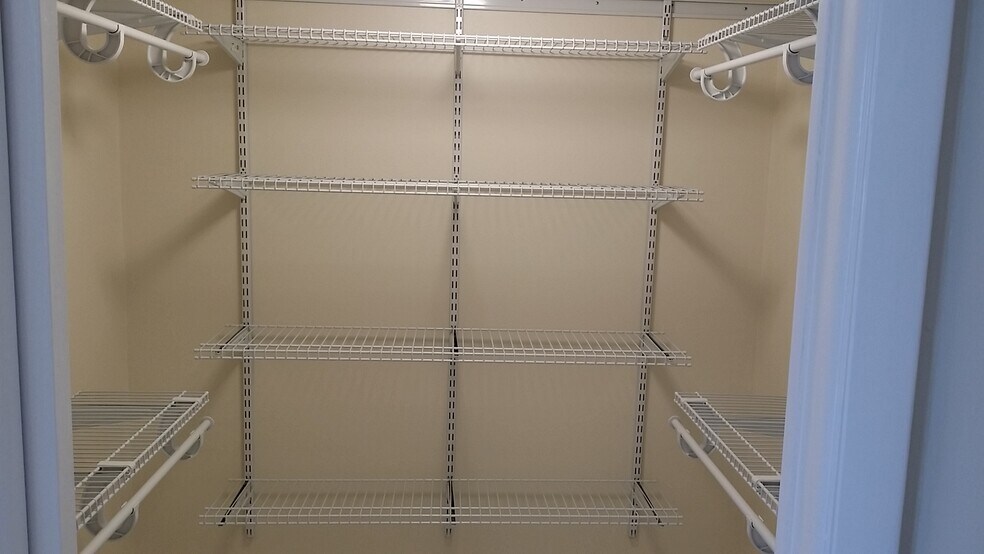 Master Closet - 8520 SW 133rd Avenue Rd