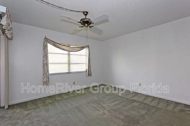 Building Photo - 17 High Point Cir N