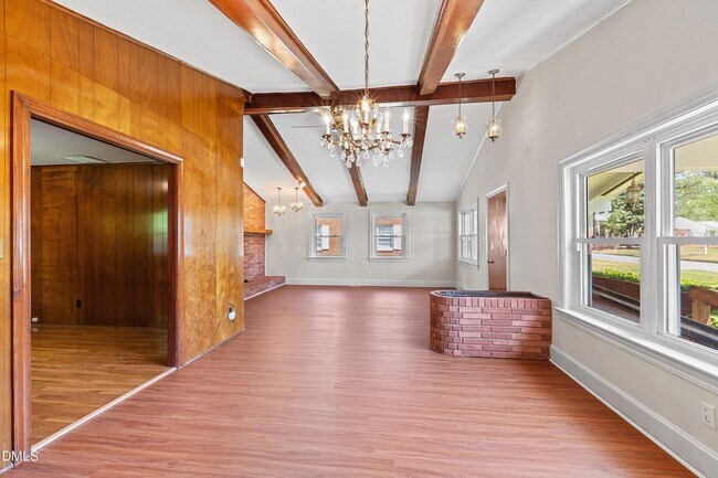 Building Photo - 1114 S 2nd St