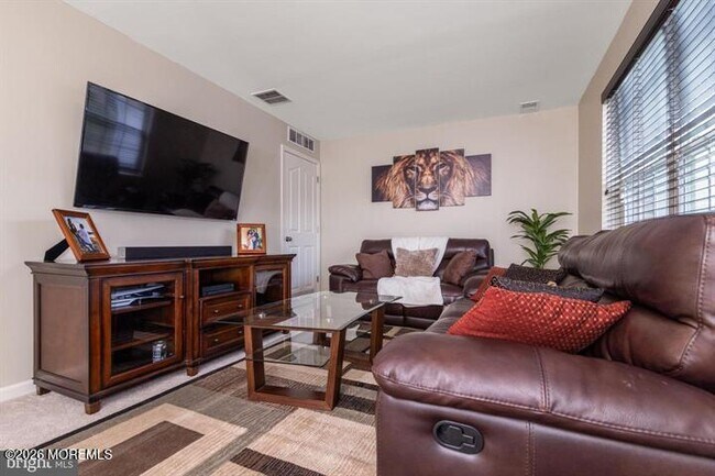 Building Photo - 109 Creekside Wy