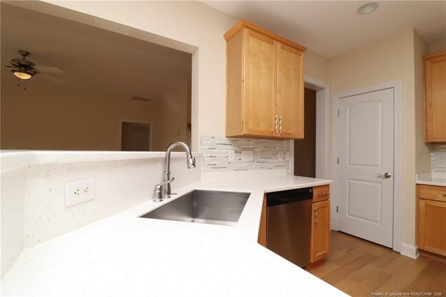 Building Photo - 406 Golden Harvest Loop