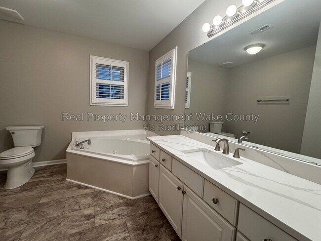 Building Photo - 4021 Wellington Ridge Loop