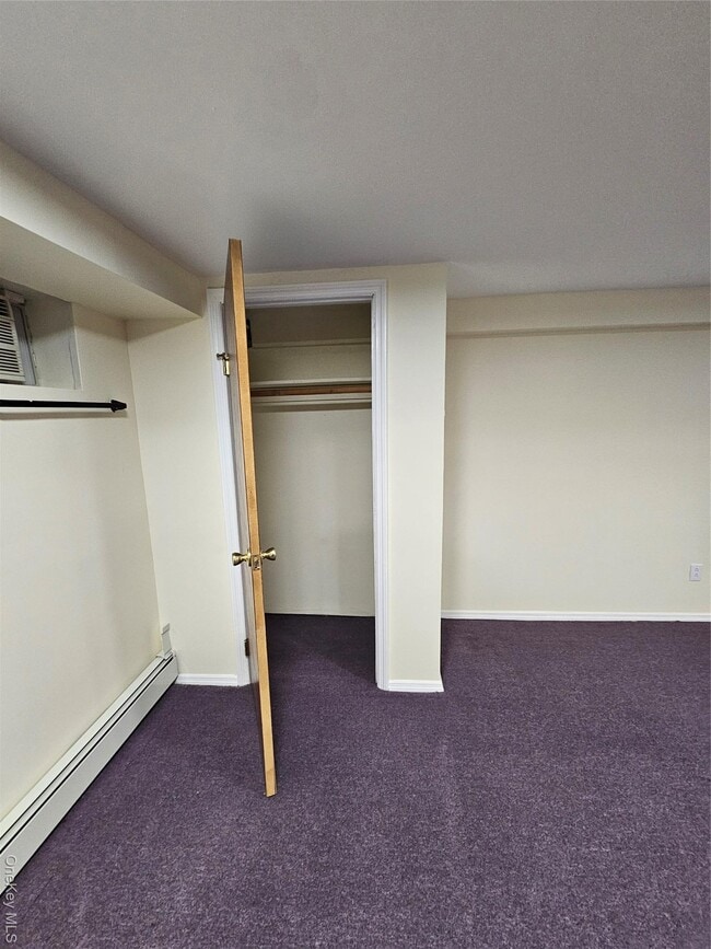 Building Photo - 102 Birchwood Park Dr