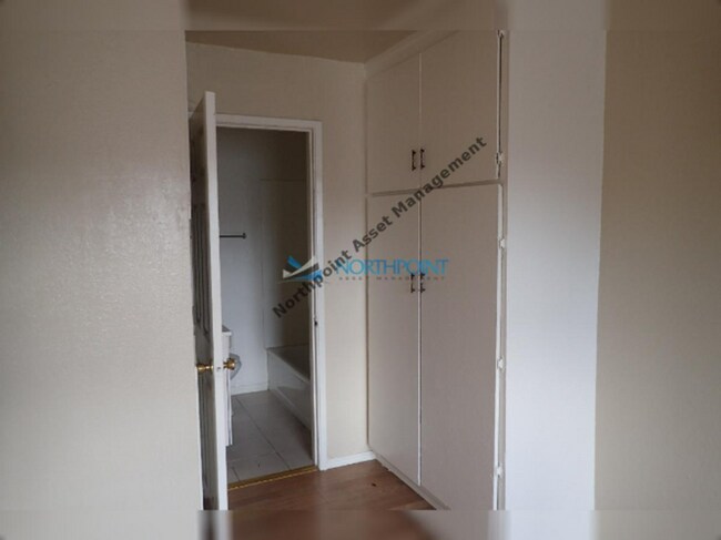 Building Photo - 731 Calvados Ave
