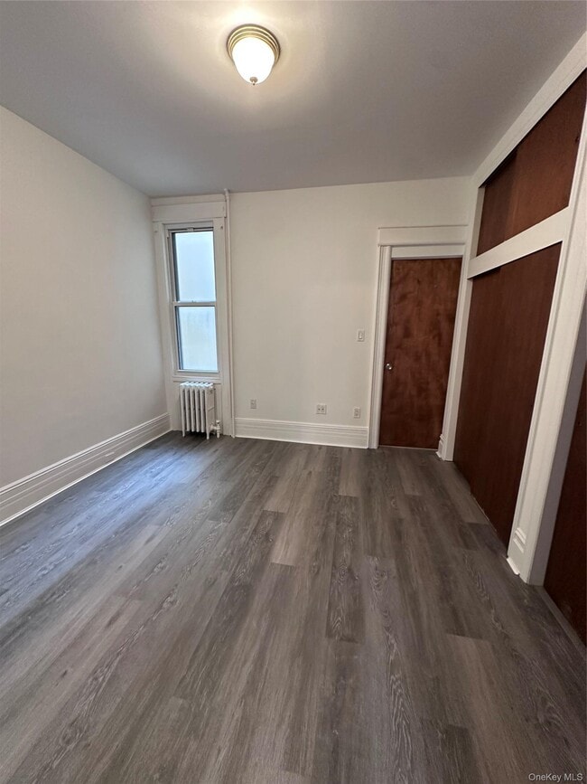 Building Photo - 72-36 67th Pl