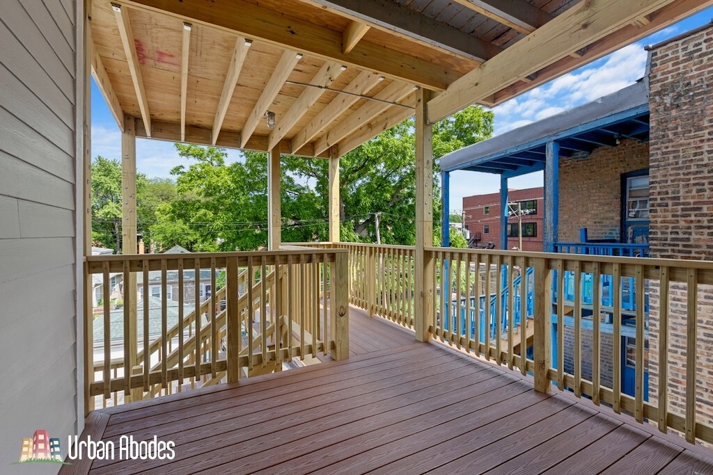 Building Photo - 6423 N Washtenaw Ave