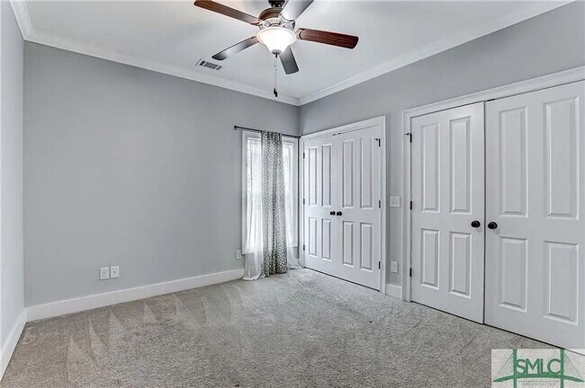 Building Photo - 4 BED | 2.5 BATH | PRIVATE OFF-STREET PARKING | OUTDOOR PATIO | WALK TO GARVIN HALL
