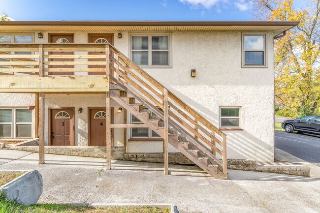 Building Photo - 2751 Jersey Ave