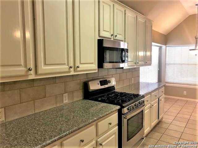 Building Photo - 11615 Brae Valley