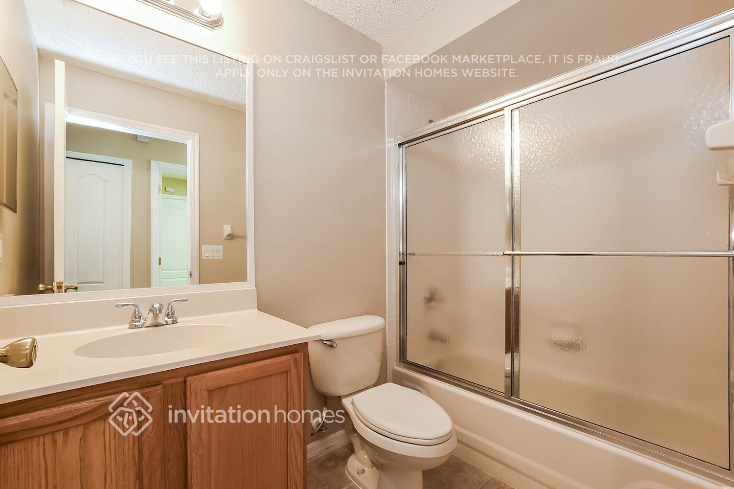 Building Photo - 400 Oak Springs Ct