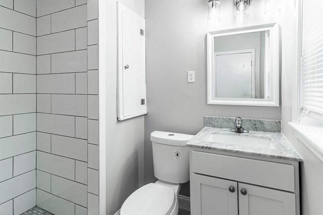 Building Photo - 345 S White Station Rd