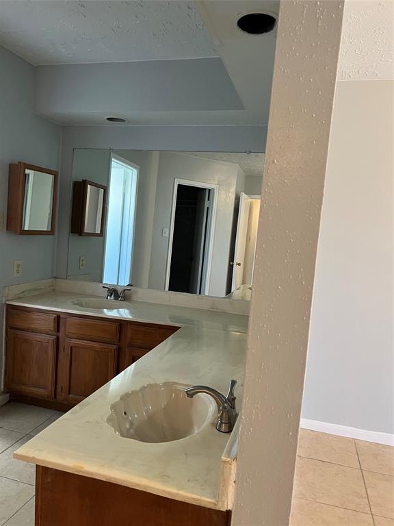 Building Photo - 12827 Hill Branch Dr