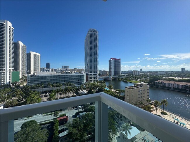Building Photo - 3800 S Ocean Dr