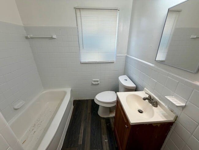 Building Photo - For Lease: Totally Updated 3 Bedroom 1 Bath Welcome Section 8 Call 313-429-3244 KPM Detroit