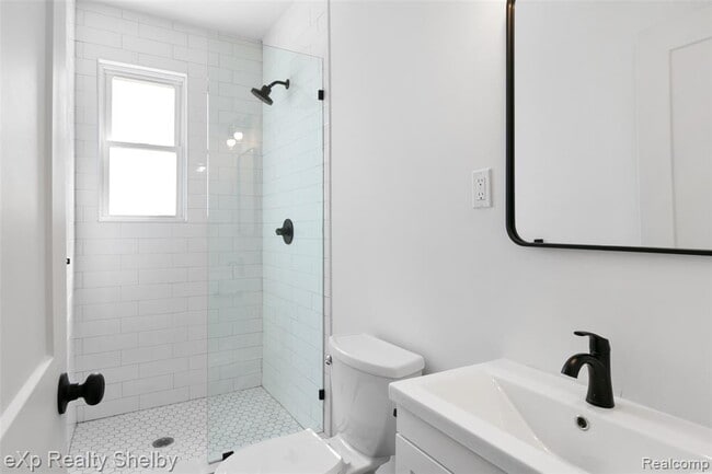 Building Photo - 259 W Nine Mile Rd