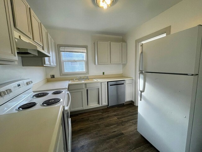 Building Photo - 4619 N Howard St