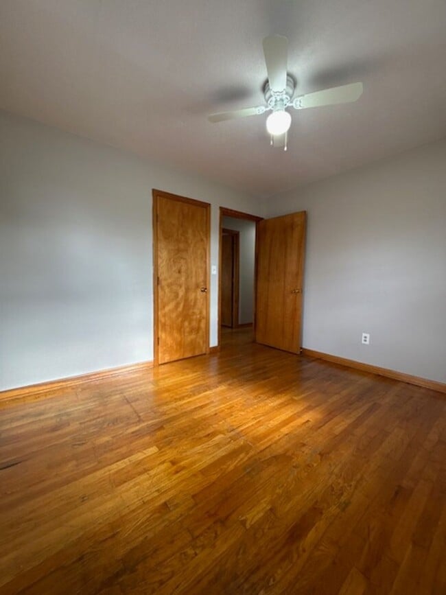 Building Photo - 891 Hill St