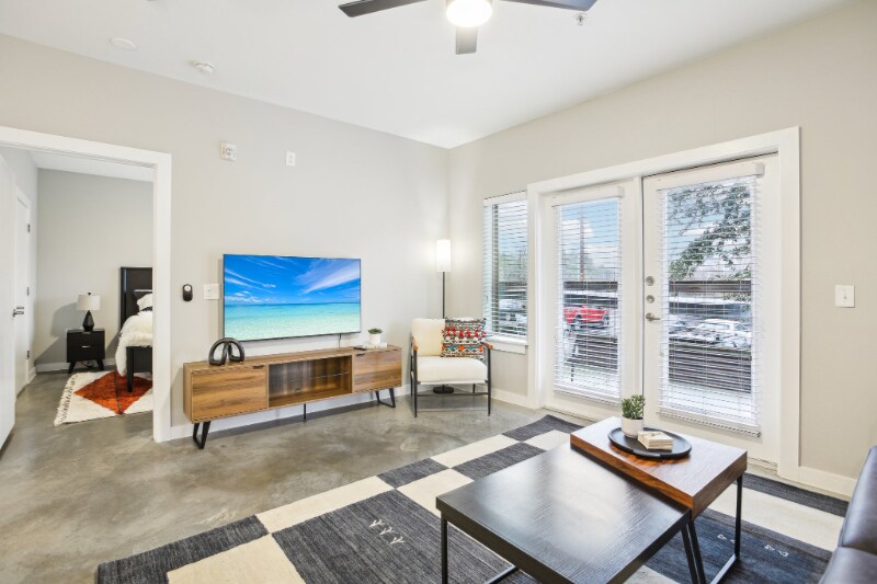 Building Photo - 2505 Thornton Rd