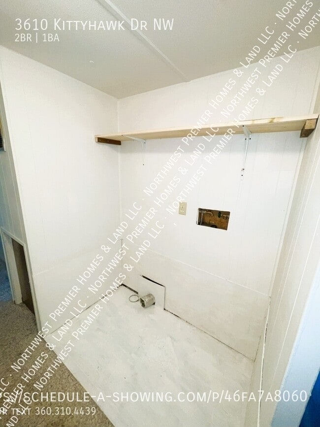 Building Photo - 3610 Kittyhawk Dr NW