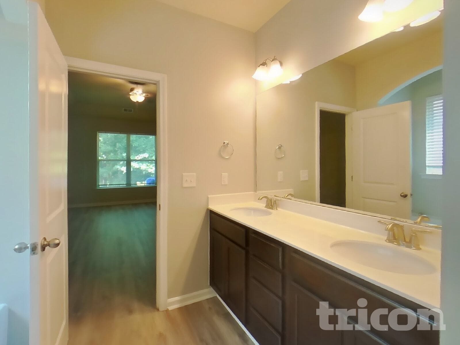 Building Photo - 15 Victoria Dr