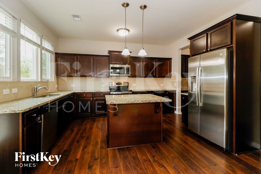 Building Photo - 104 Breeders Ct