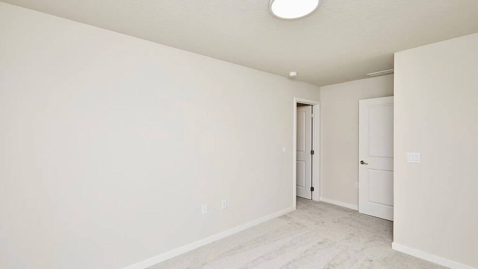 Building Photo - 617 Venice Ave