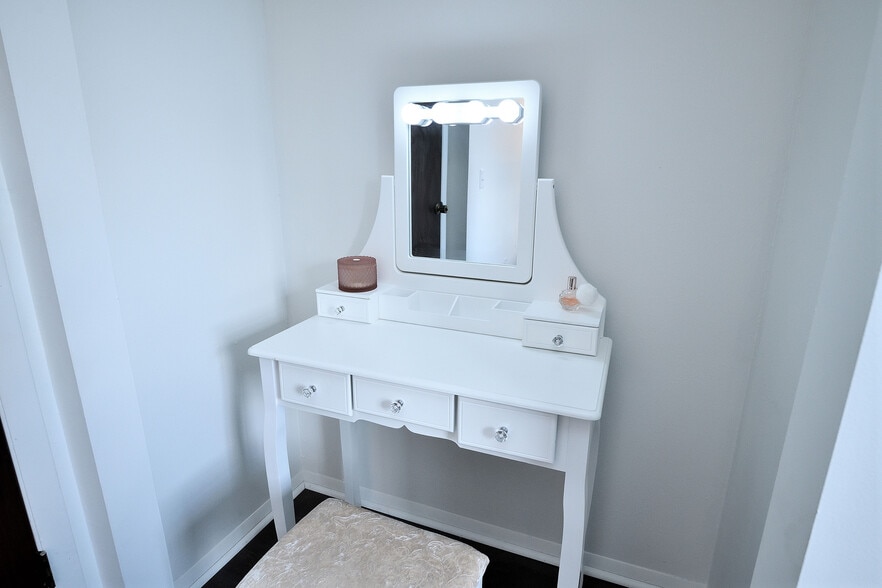 Building Photo - 1823 Koran Ave NW